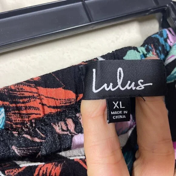 Lulus Waialae Gardens Black Tropical Print Tie-Front Shorts XL - Picture 3 of 5